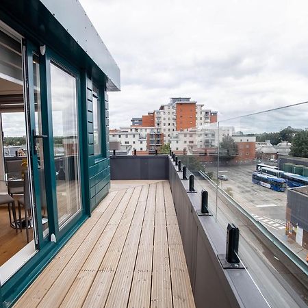 Ferienwohnung Two Bed Flat With Wrap Around Terrace Near Legoland, Windsor, Tube Station Slough Exterior foto